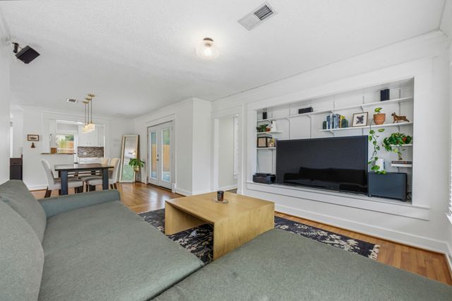 5203 Valley Oak DR, Austin, TX 78731