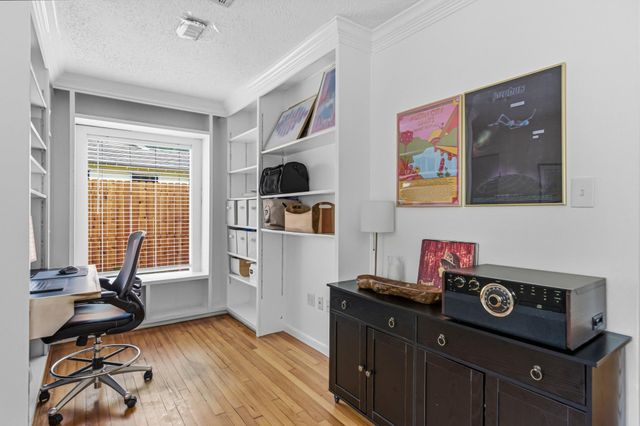 5203 Valley Oak DR, Austin, TX 78731