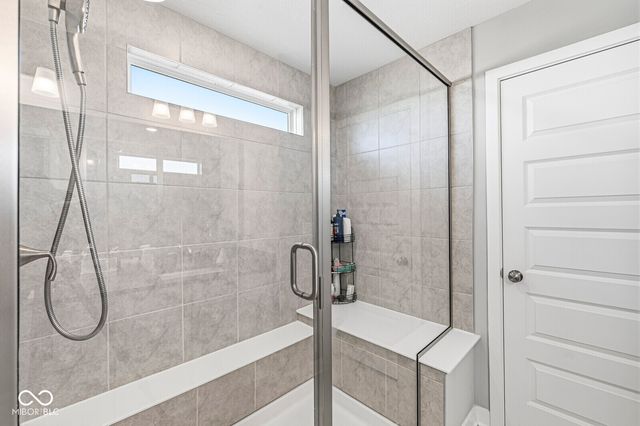 8054 Hayle Street, Zionsville, IN 46077