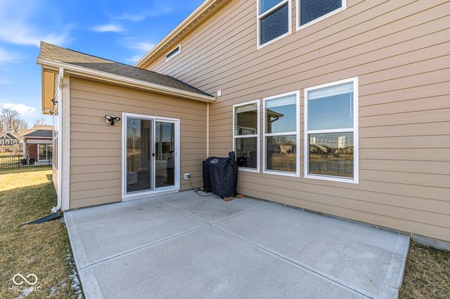 8054 Hayle Street, Zionsville, IN 46077