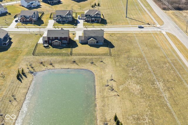 8054 Hayle Street, Zionsville, IN 46077