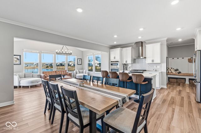 8054 Hayle Street, Zionsville, IN 46077