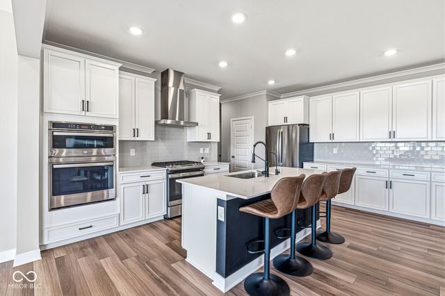 8054 Hayle Street, Zionsville, IN 46077