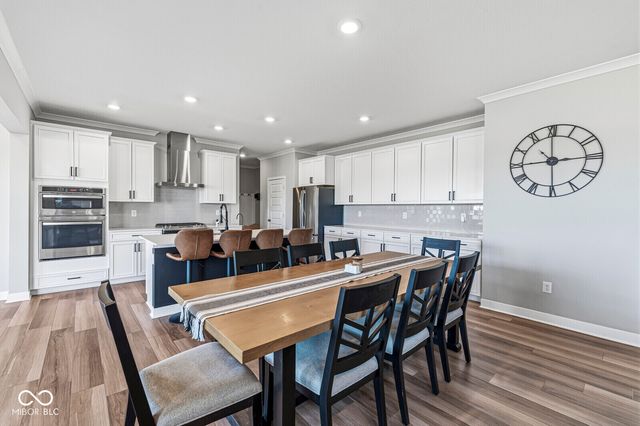 8054 Hayle Street, Zionsville, IN 46077