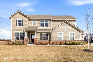 8054 Hayle Street, Zionsville, IN 46077