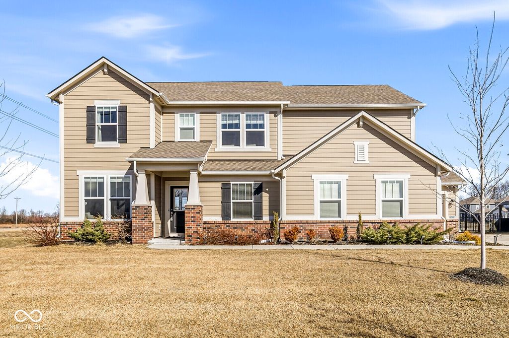 8054 Hayle Street, Zionsville, IN 46077