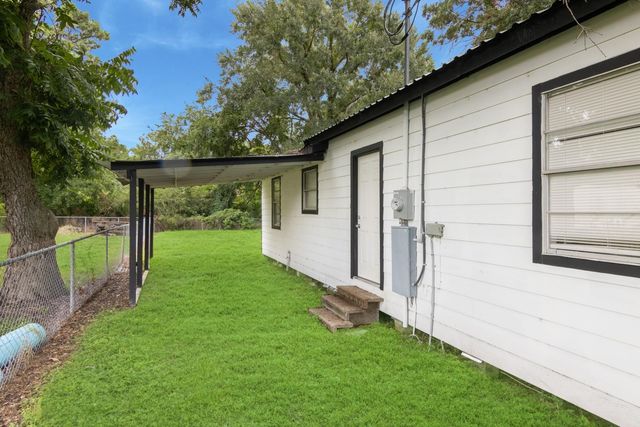 406 Bardash Street, Cleveland, TX 77327