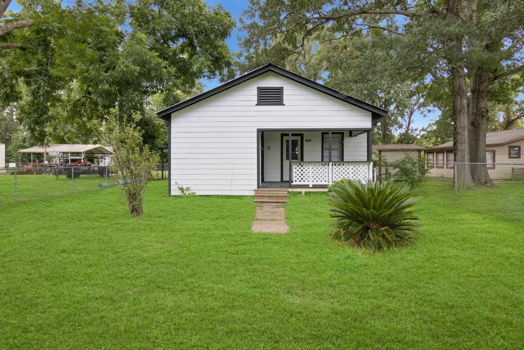 406 Bardash Street, Cleveland, TX 77327