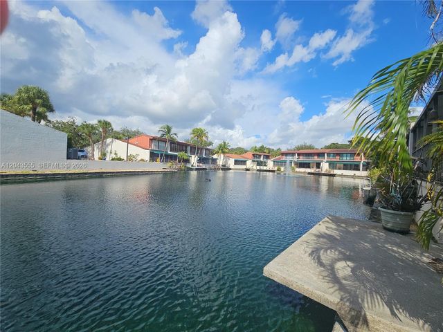 7001 S Loch Isle Dr S, Miami Lakes, FL 33014
