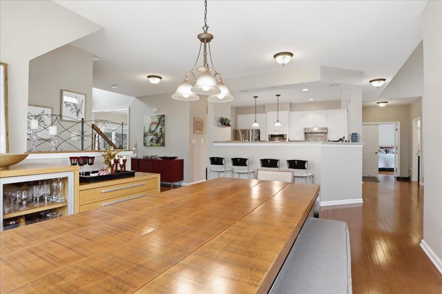 1042 SILVER MAPLE CIR, Seven Valleys, PA 17360