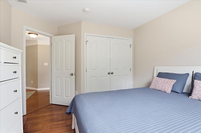 1042 SILVER MAPLE CIR, Seven Valleys, PA 17360
