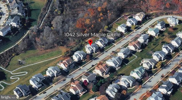 1042 SILVER MAPLE CIR, Seven Valleys, PA 17360