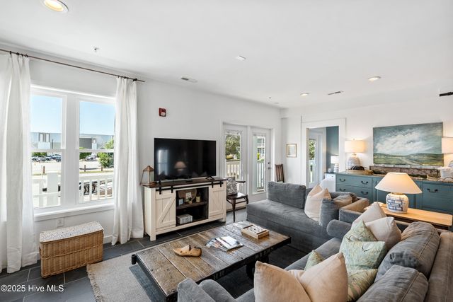 600 W Brunswick Street Units 1&2, Southport, NC 28461