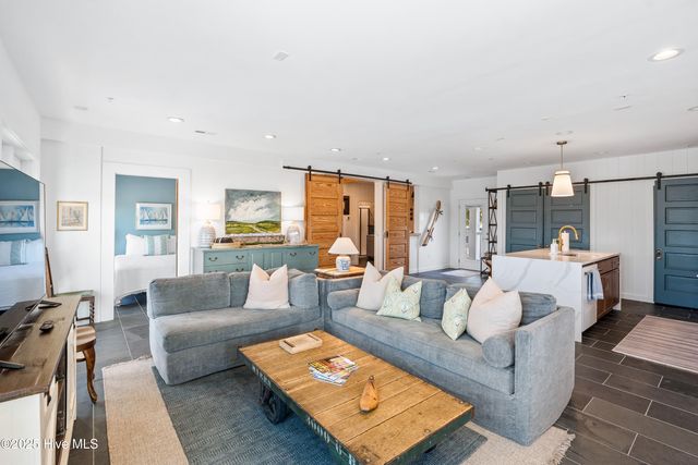 600 W Brunswick Street Units 1&2, Southport, NC 28461