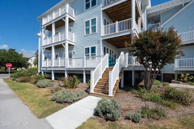 600 W Brunswick Street Units 1&2, Southport, NC 28461