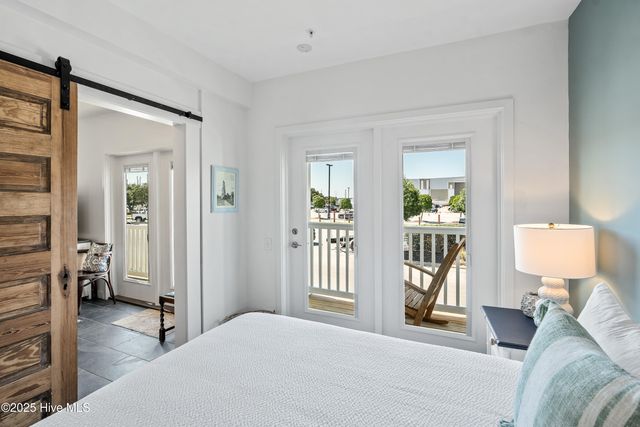 600 W Brunswick Street Units 1&2, Southport, NC 28461