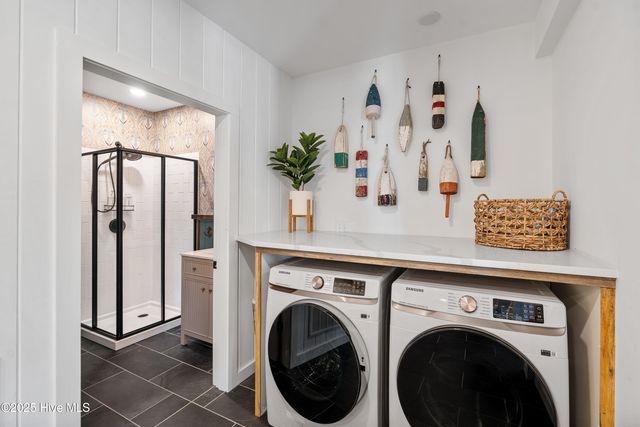 600 W Brunswick Street Units 1&2, Southport, NC 28461