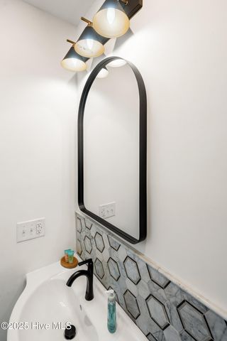 600 W Brunswick Street Units 1&2, Southport, NC 28461