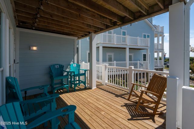 600 W Brunswick Street Units 1&2, Southport, NC 28461