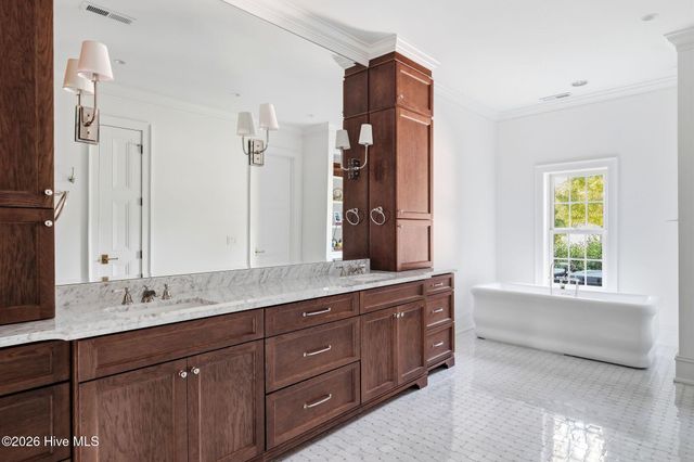 765 Yadkin Road, Southern Pines, NC 28387