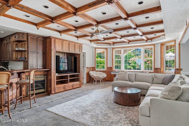 765 Yadkin Road, Southern Pines, NC 28387