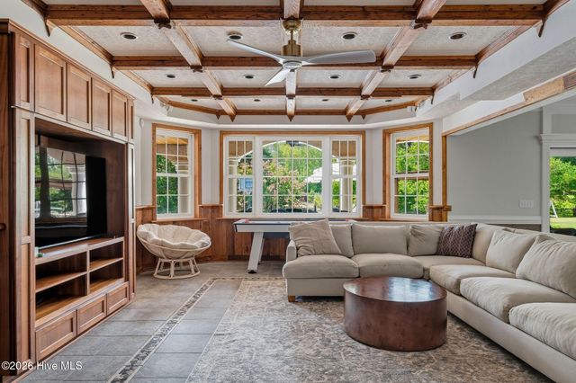 765 Yadkin Road, Southern Pines, NC 28387