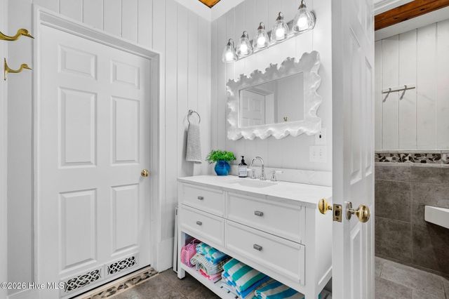 765 Yadkin Road, Southern Pines, NC 28387