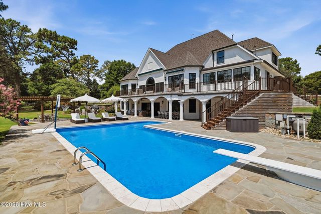 765 Yadkin Road, Southern Pines, NC 28387