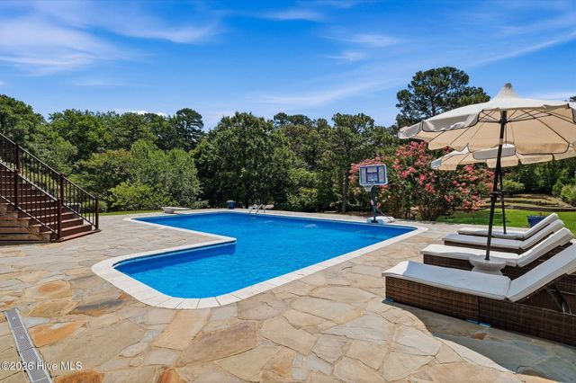 765 Yadkin Road, Southern Pines, NC 28387