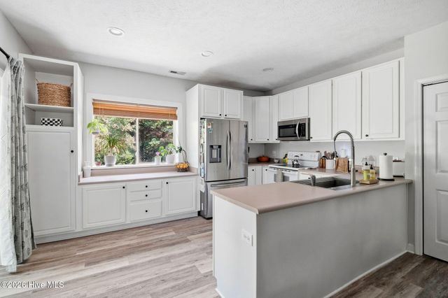 765 Yadkin Road, Southern Pines, NC 28387