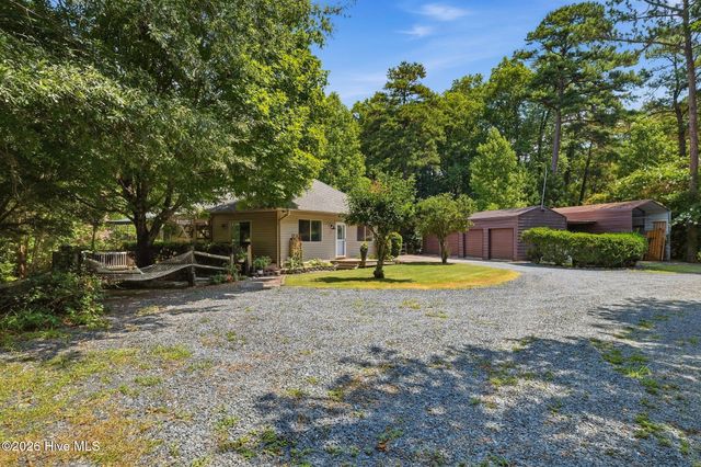 765 Yadkin Road, Southern Pines, NC 28387
