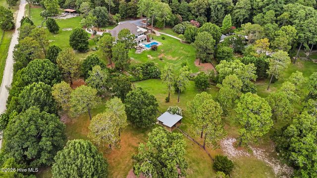 765 Yadkin Road, Southern Pines, NC 28387