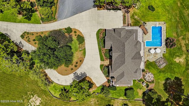 765 Yadkin Road, Southern Pines, NC 28387