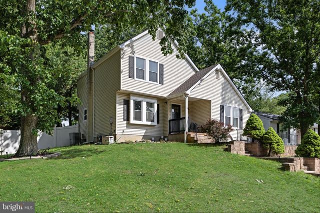 4 PROSPECT CT, Sicklerville, NJ 08081