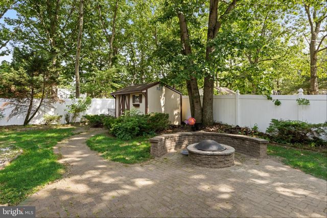 4 PROSPECT CT, Sicklerville, NJ 08081