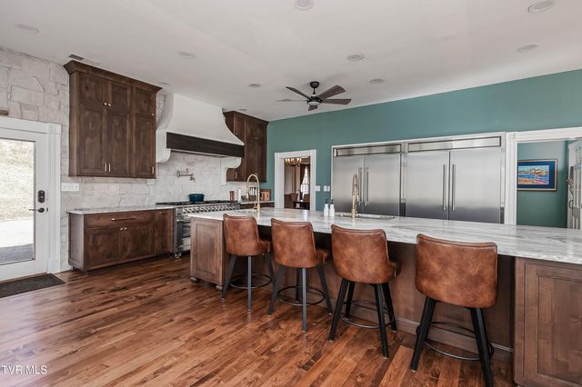 18254 Providence Road, Abingdon, VA 24210