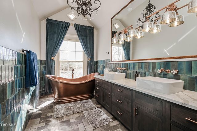 18254 Providence Road, Abingdon, VA 24210