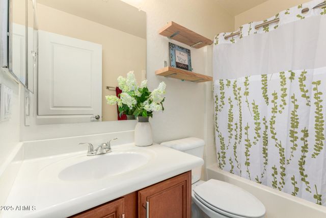 3563 E BLUE RIDGE Way, Gilbert, AZ 85298