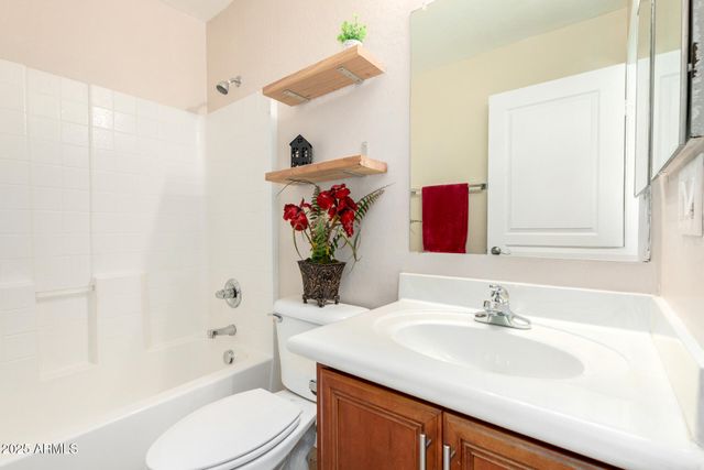 3563 E BLUE RIDGE Way, Gilbert, AZ 85298