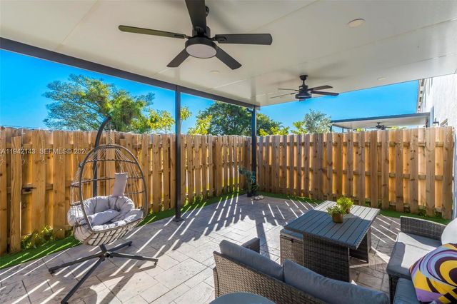 23021 SW 128th Pl, Miami, FL 33170