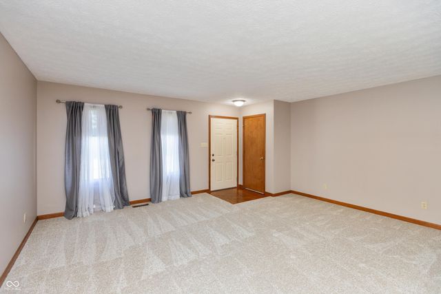 315 E College Avenue 20, Brownsburg, IN 46112