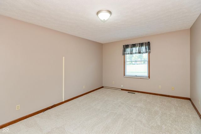 315 E College Avenue 20, Brownsburg, IN 46112