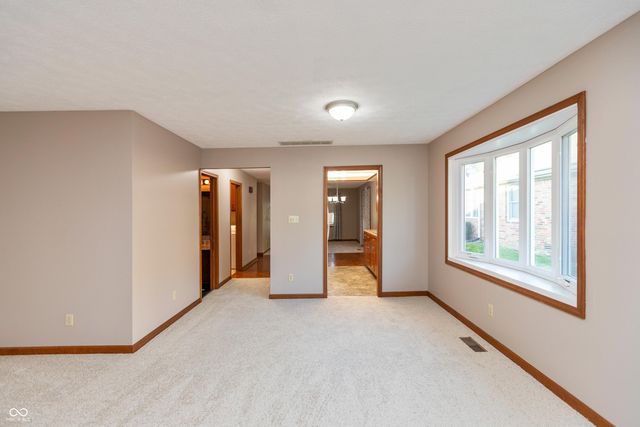 315 E College Avenue 20, Brownsburg, IN 46112