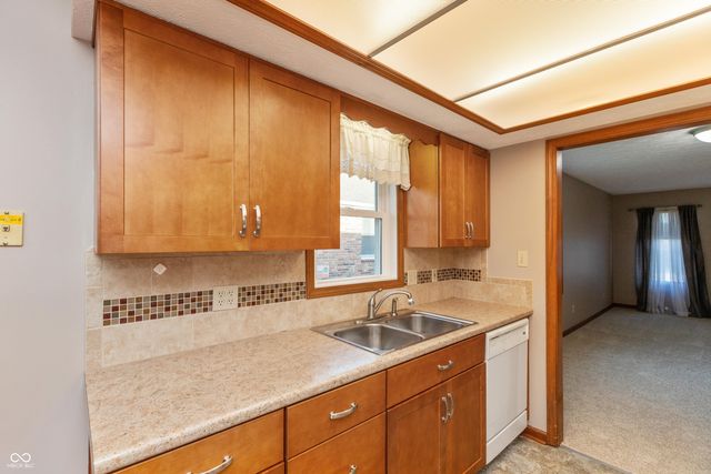 315 E College Avenue 20, Brownsburg, IN 46112