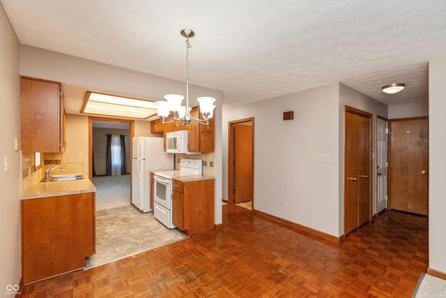 315 E College Avenue 20, Brownsburg, IN 46112