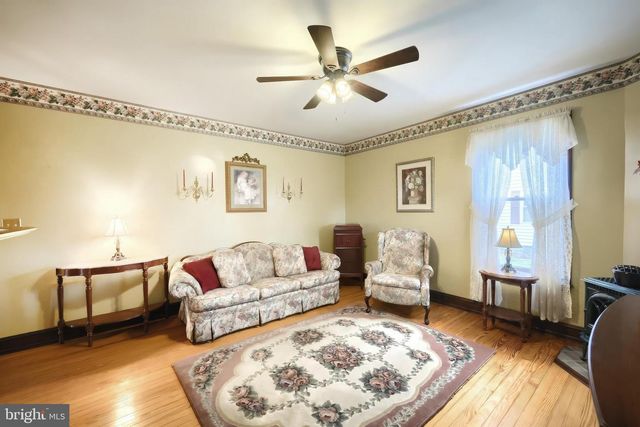 345 WESTMINSTER AVE, Hanover, PA 17331