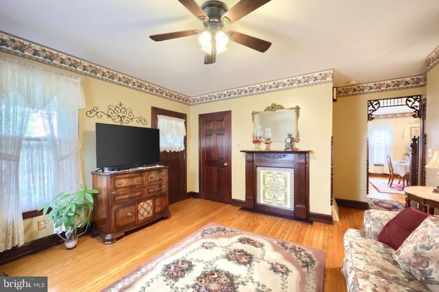 345 WESTMINSTER AVE, Hanover, PA 17331