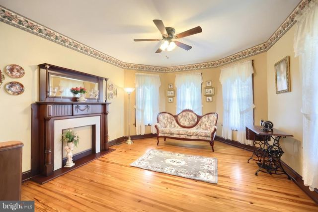 345 WESTMINSTER AVE, Hanover, PA 17331