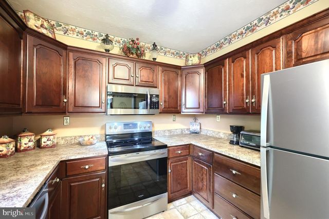 345 WESTMINSTER AVE, Hanover, PA 17331