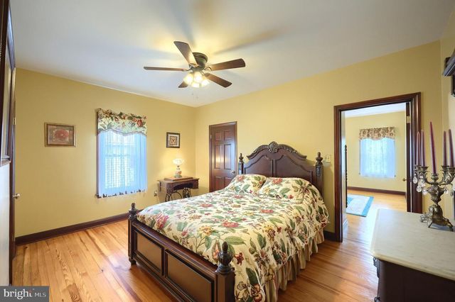 345 WESTMINSTER AVE, Hanover, PA 17331
